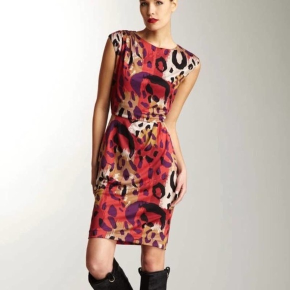 Diane Von Furstenburg Shift Dress Boat Neck Cap Sleeve Leopard Print Small Silk - Picture 1 of 5
